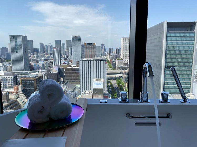 W大阪の スペクタキュラールーム_e0401509_13523740.jpg