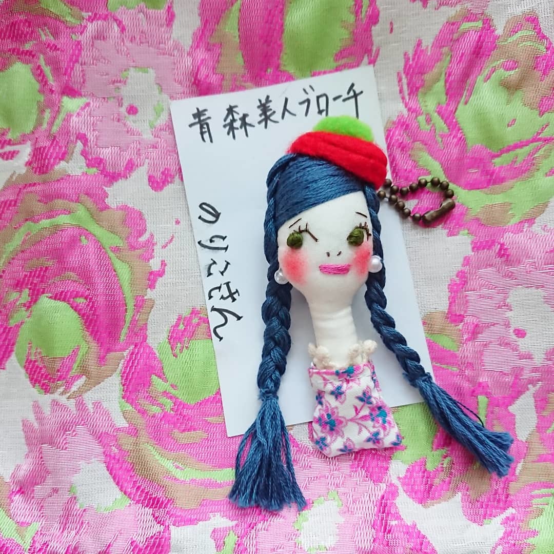 綺麗なお姉さん ブローチハンドメイド - その他