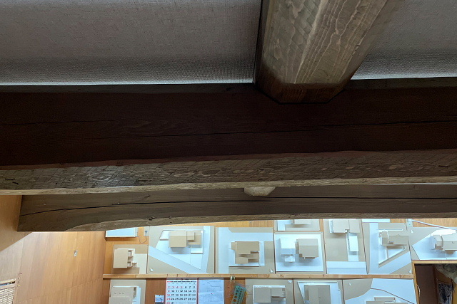 梁見せ天井_e0145995_19352748.jpg