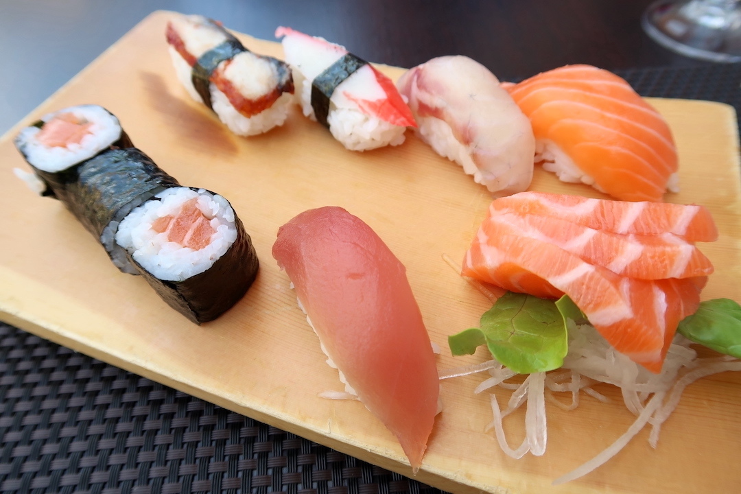 久しぶりに日本料理をオルヴィエートで、風情ある村訪ねてから寿司とてんぷら_f0234936_01181981.jpg