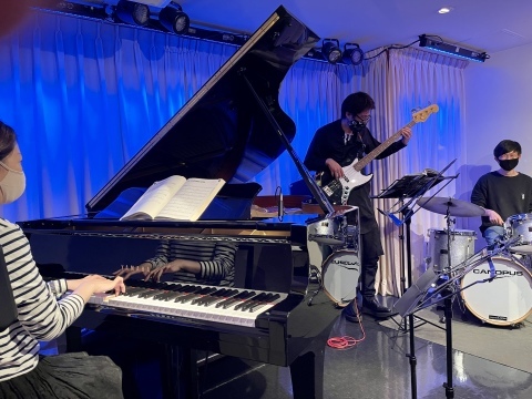 ジャズライブカミン 広島 Jazzlive Comin 5月12日から6月1日まで休業です。_b0115606_09593023.jpeg