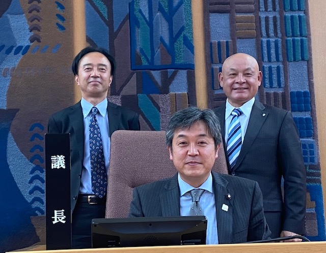 臨時議会_d0130714_20472187.jpg