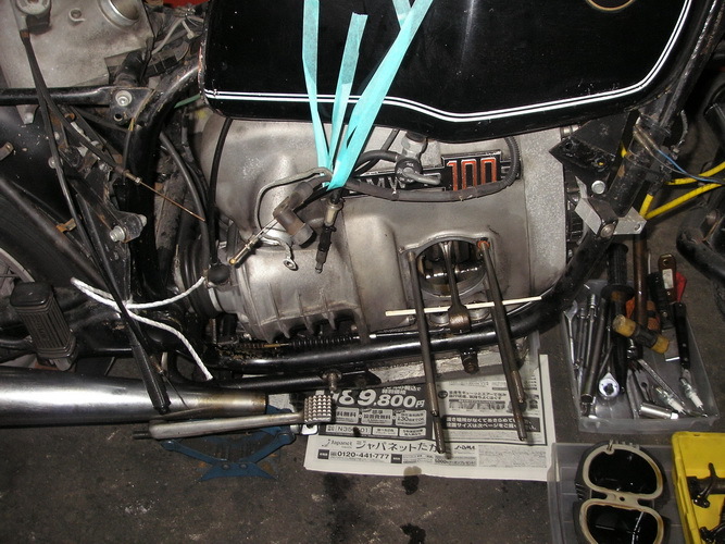 BMW R100S 腰上OHと他_e0218639_09564450.jpg