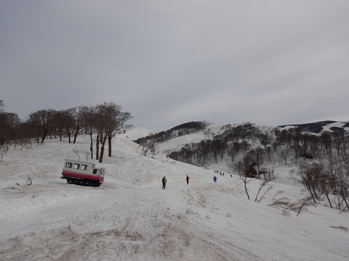 月山・東斜面と大雪城 ～ ２０２１年４月２４日_f0170180_20290466.jpg