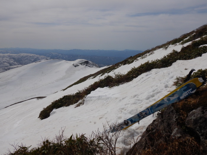 月山・東斜面と大雪城 ～ ２０２１年４月２４日_f0170180_22281015.jpg