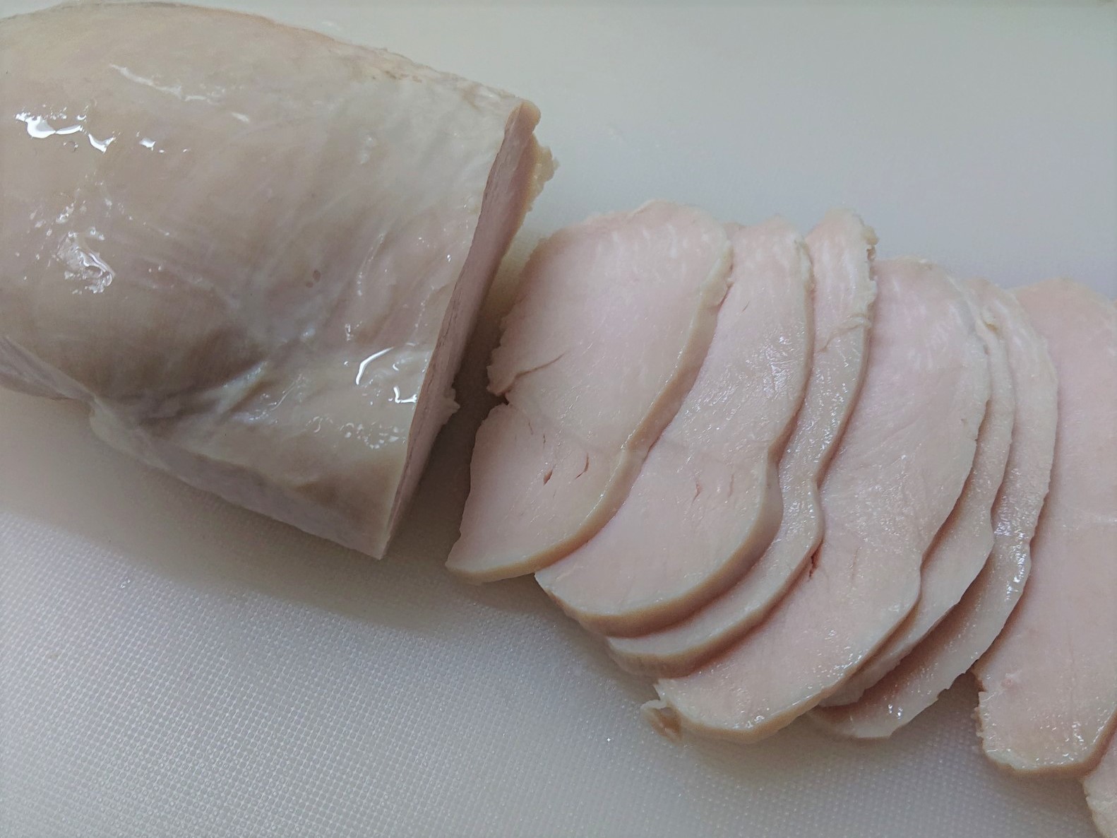 清酒と本みりんの効果でし~っとり♪ 低温調理の鶏ハム_d0361028_20041842.jpg