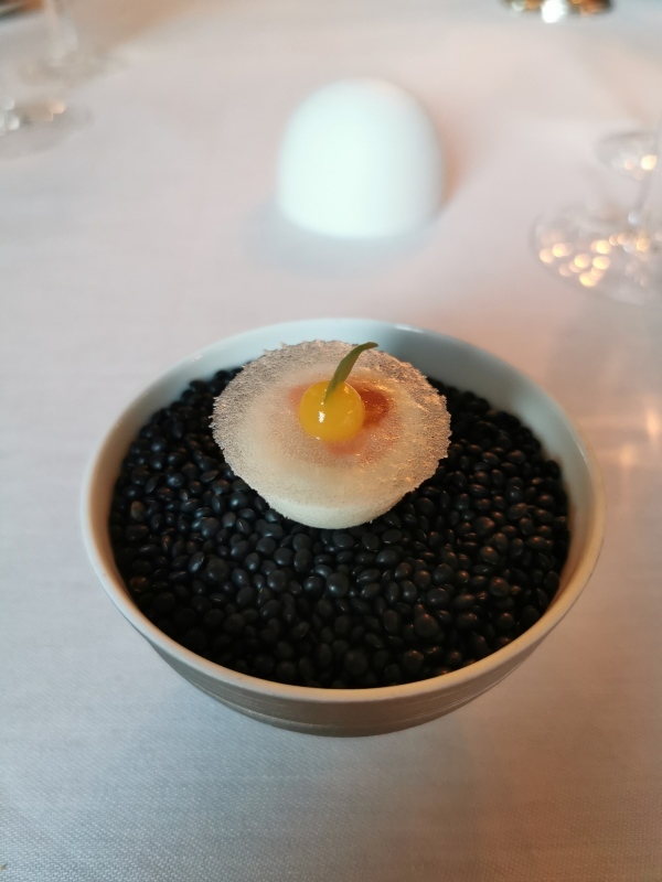 Cheval Blanc バーゼル スイス 食べて 寝るだけ