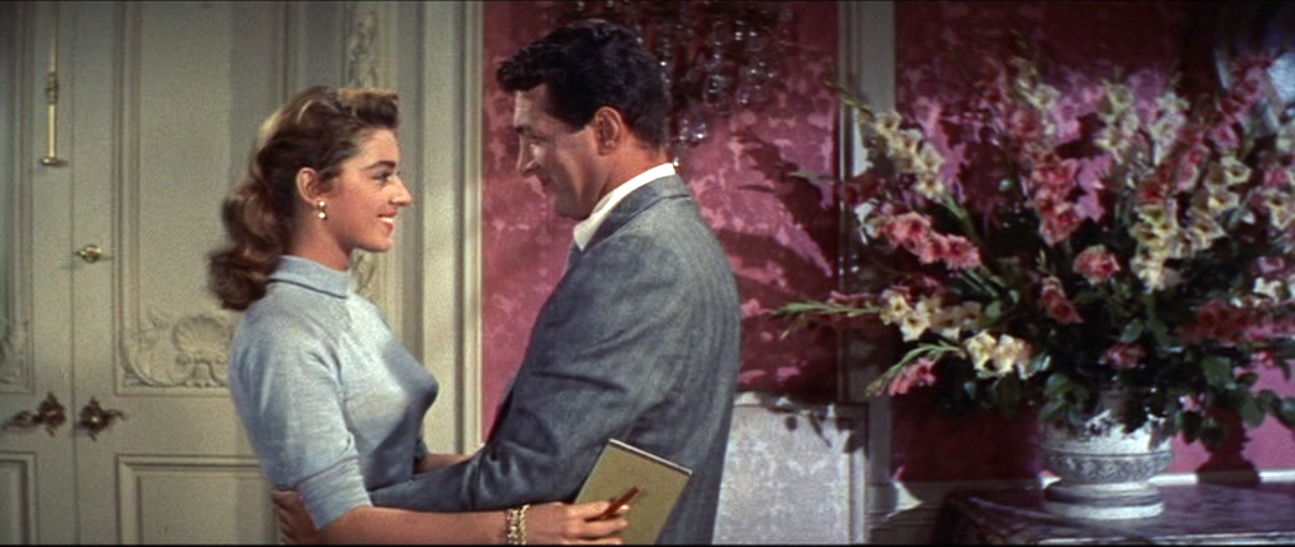 アナ・マリア・アルバゲッティ(Anna Maria Alberghetti)「Ten Thousand Bedrooms」(1957)・・・⑤_e0042361_11192998.jpg