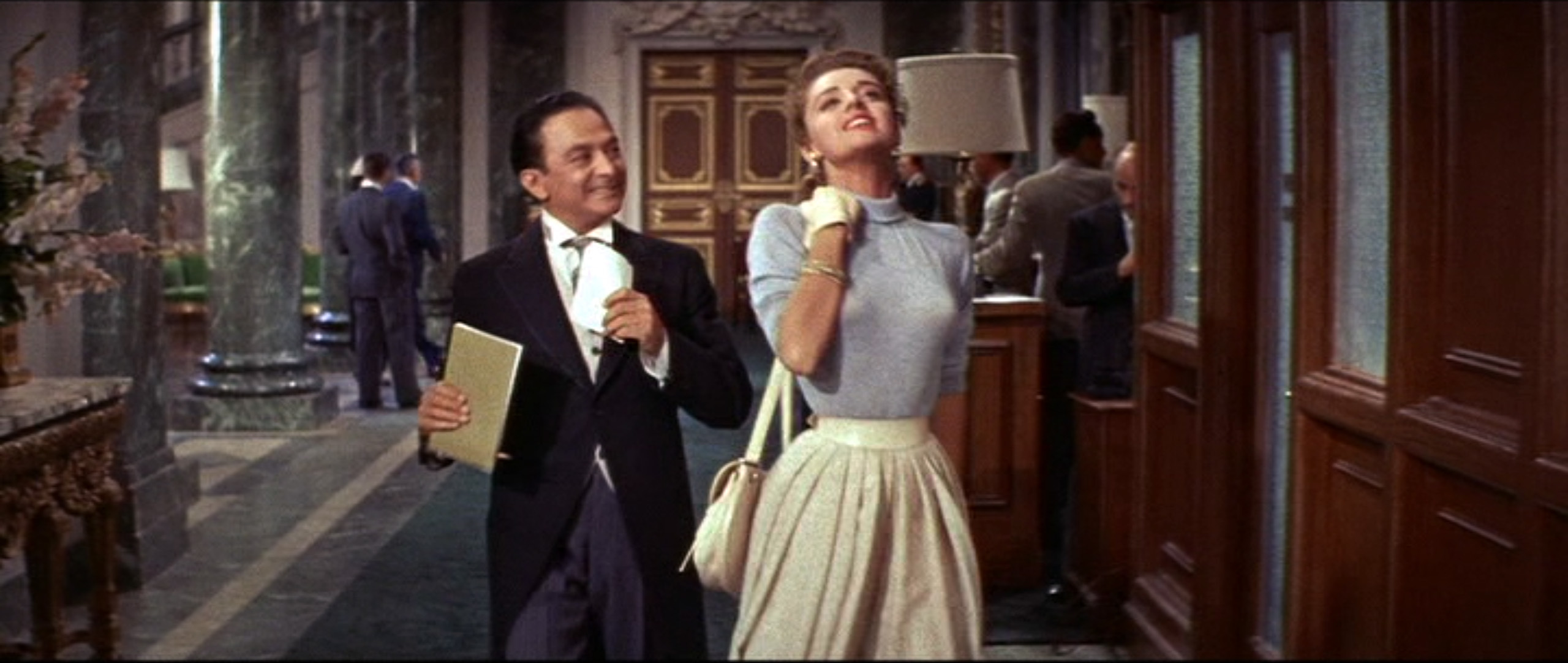 アナ・マリア・アルバゲッティ(Anna Maria Alberghetti)「Ten Thousand Bedrooms」(1957)・・・⑤_e0042361_11195268.jpg