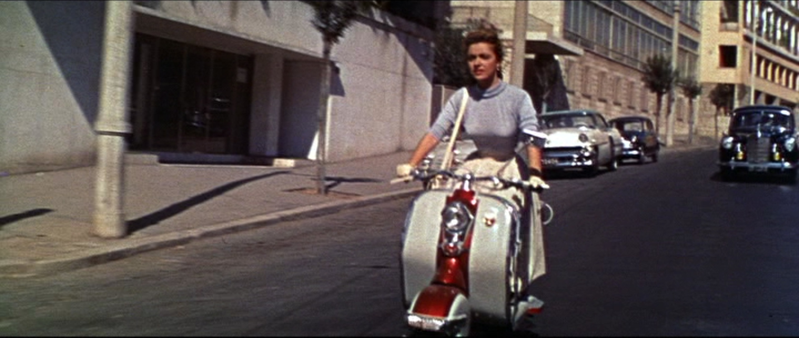 アナ・マリア・アルバゲッティ(Anna Maria Alberghetti)「Ten Thousand Bedrooms」(1957)・・・⑤_e0042361_11200184.jpg