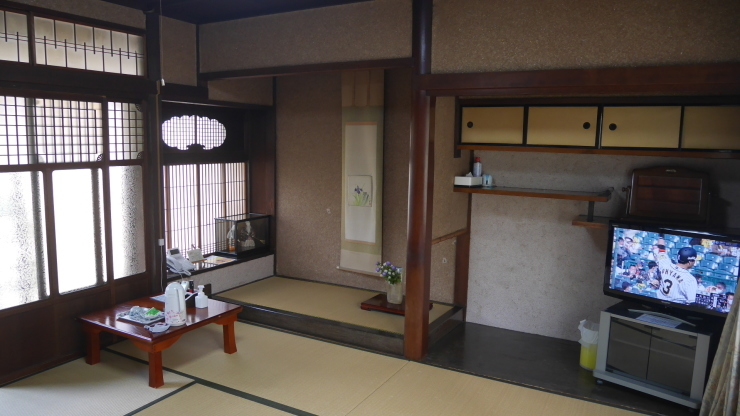 遍路道を見つつ歴史を重ねー志度・いしや旅館_a0385880_19434034.jpg