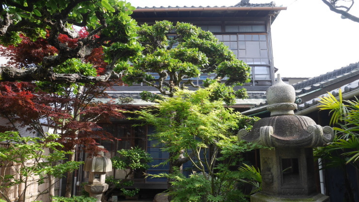 遍路道を見つつ歴史を重ねー志度・いしや旅館_a0385880_19443108.jpg