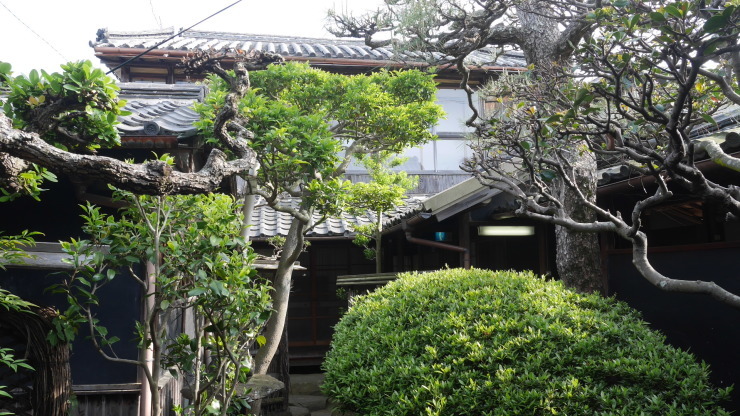 遍路道を見つつ歴史を重ねー志度・いしや旅館_a0385880_19464518.jpg