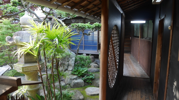 遍路道を見つつ歴史を重ねー志度・いしや旅館_a0385880_19465876.jpg