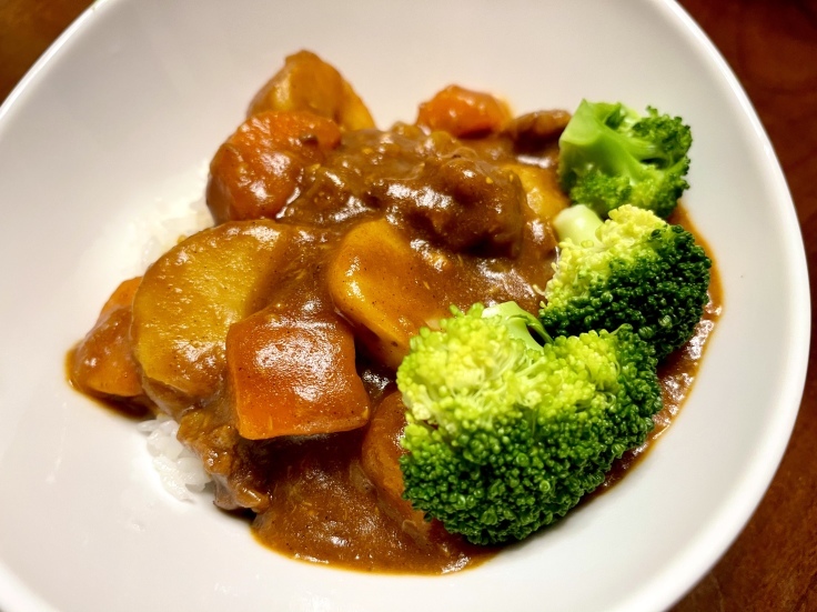 今夜はオット作のカレー!_c0212604_20052768.jpeg