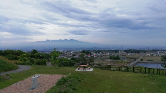 雨の合間 竹編み_c0212083_19142879.jpg