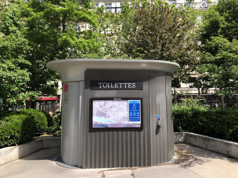 明日からテラス営業再開! ニューノーマルで身についたパリ暮らしの新習慣は公衆トイレアプリ!?_a0231632_18513314.jpeg