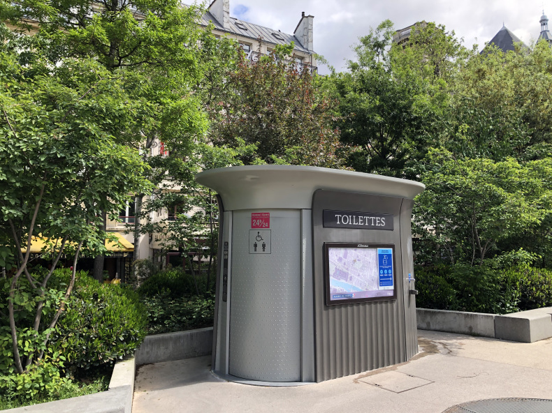 明日からテラス営業再開! ニューノーマルで身についたパリ暮らしの新習慣は公衆トイレアプリ!?_a0231632_18514884.jpeg
