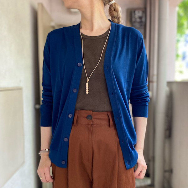 JOHN SMEDLEY / V Neck Cardigan_d0364239_19361640.jpg
