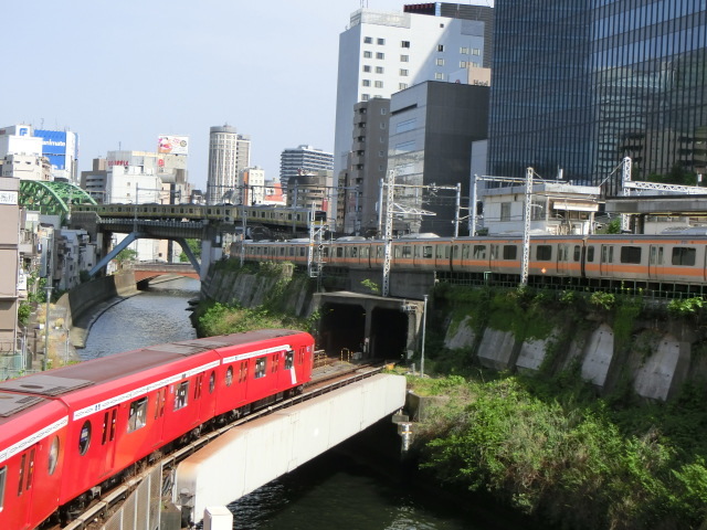 神田・鉄道三角地帯を歩く_c0393255_14390897.jpg