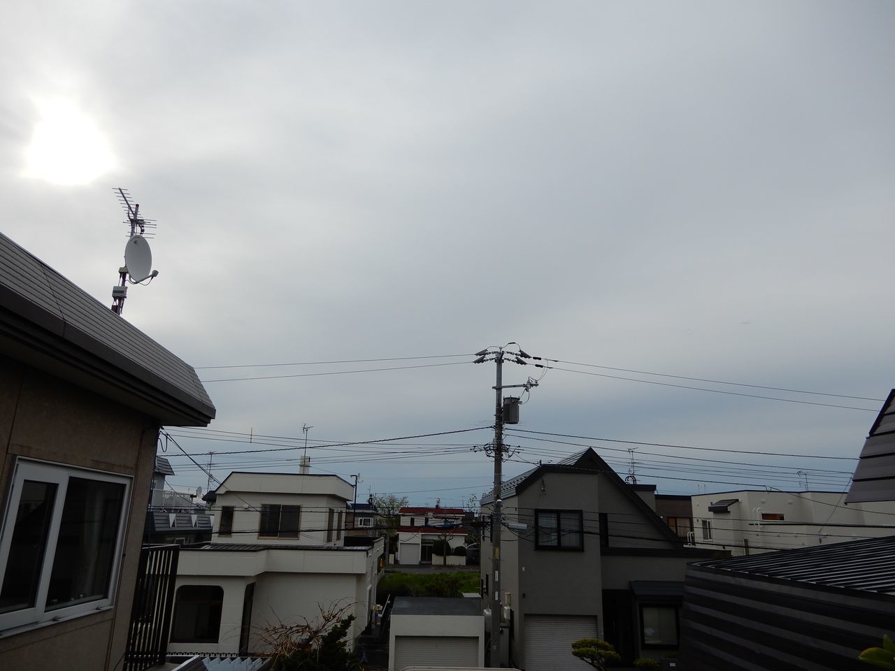 一転して「リラ冷えの街」_c0025115_22090196.jpg