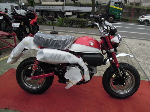 モンキー125様の即納車?ですやん!_f0056935_19592485.jpg