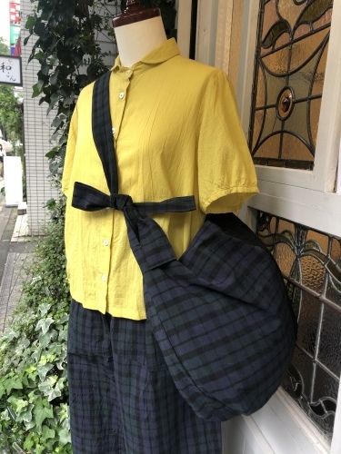 Yesterday Cross コットンハウスアヤ　コットンリネン　ワンピース コットンハウスアヤyesterday Cross☆コットンリネンパッチワークOP