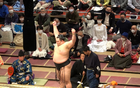 怨嗟の対象となり疎外の象徴となった東京五輪 - 溜席の妖精と都庁前困窮者_c0315619_16382880.png