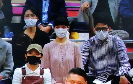 怨嗟の対象となり疎外の象徴となった東京五輪 - 溜席の妖精と都庁前困窮者_c0315619_16383789.png