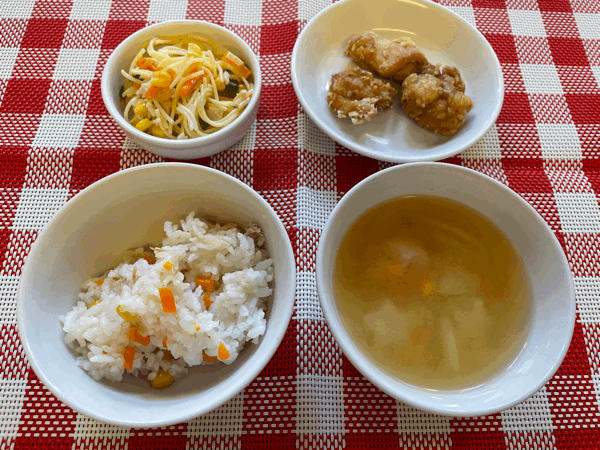 5/25の給食　　　お誕生日献立でした！_c0293682_16534726.gif