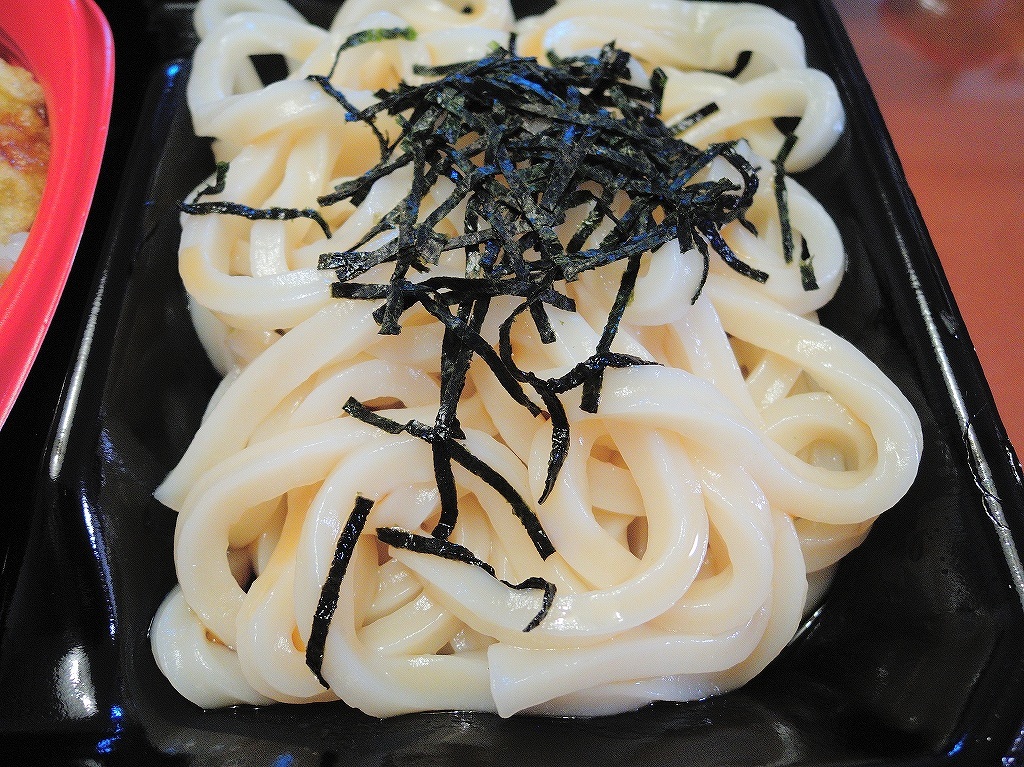 オーケーストアのお弁当(うどん天重セット)@自宅_d0393923_16223038.jpg
