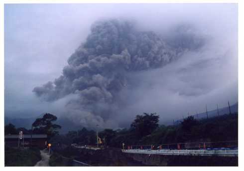 定点はどこ？　写真は語る　雲仙・普賢岳噴火災害＜番外編＞_c0052876_10372299.jpg