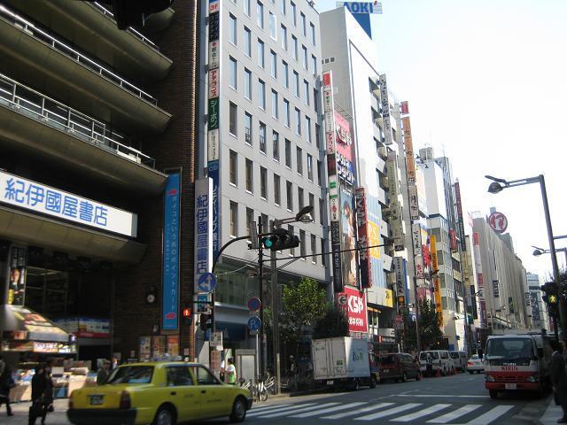 【新宿紀伊國屋地下「モンスナック」の閉店】_b0009849_15340766.jpeg