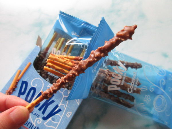 【グリコ】Pocky(ポッキー)ココナッツ_c0152767_21224225.jpg