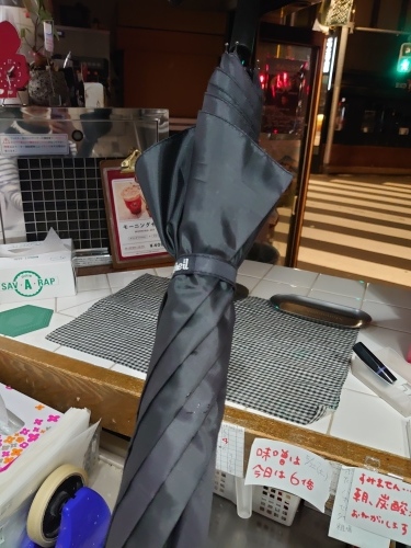 「傘からカントリーマアム(笑)」_a0075684_12540903.jpg