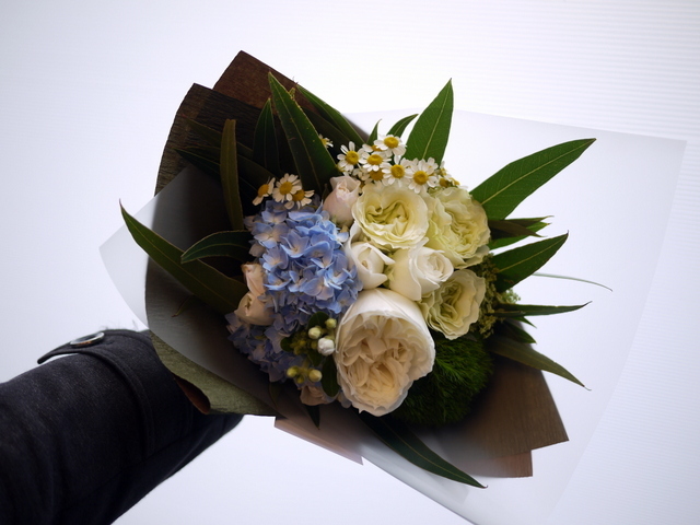 記念日に花束 あれば青と緑のイメージ 21 05 24 札幌 花屋 Mell Flowers 記念日に花束 あれば青と緑のイメージ 21 05 24 札幌 花屋 Mell Flowers