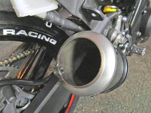 F田さんJr.号 YZF-R15 のチタンマフラーへの交換やバンク角対策