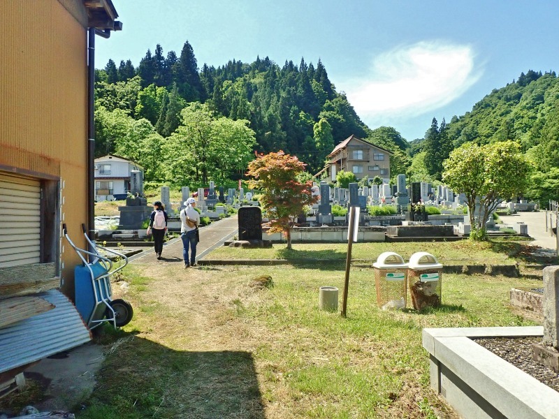 浦佐の西山へ二つの城跡を巡るコースへ_c0336902_21464238.jpg