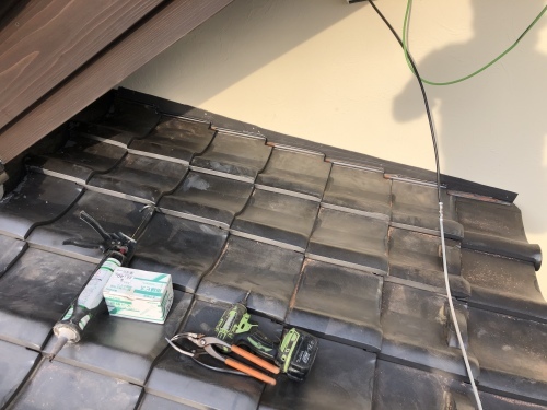 笛吹市　銀黒の屋根_b0242734_06144684.jpeg