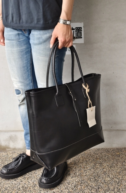 HERITAGE LEATHER LEATHER TOTE★_d0152280_18423440.jpg