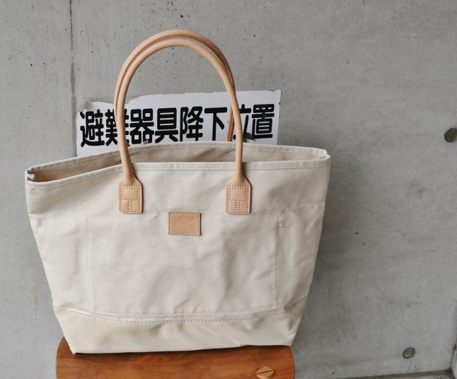 HERITAGE LEATHER　　LEATHER TOTE★_d0152280_18435162.jpg