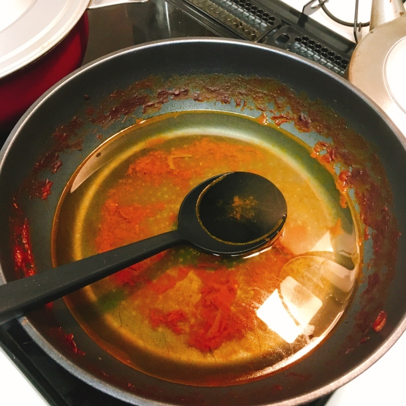 カレーの鍋を気持ちよく洗う方法 節約日和 カレーの鍋を気持ちよく洗う方法 節約日和