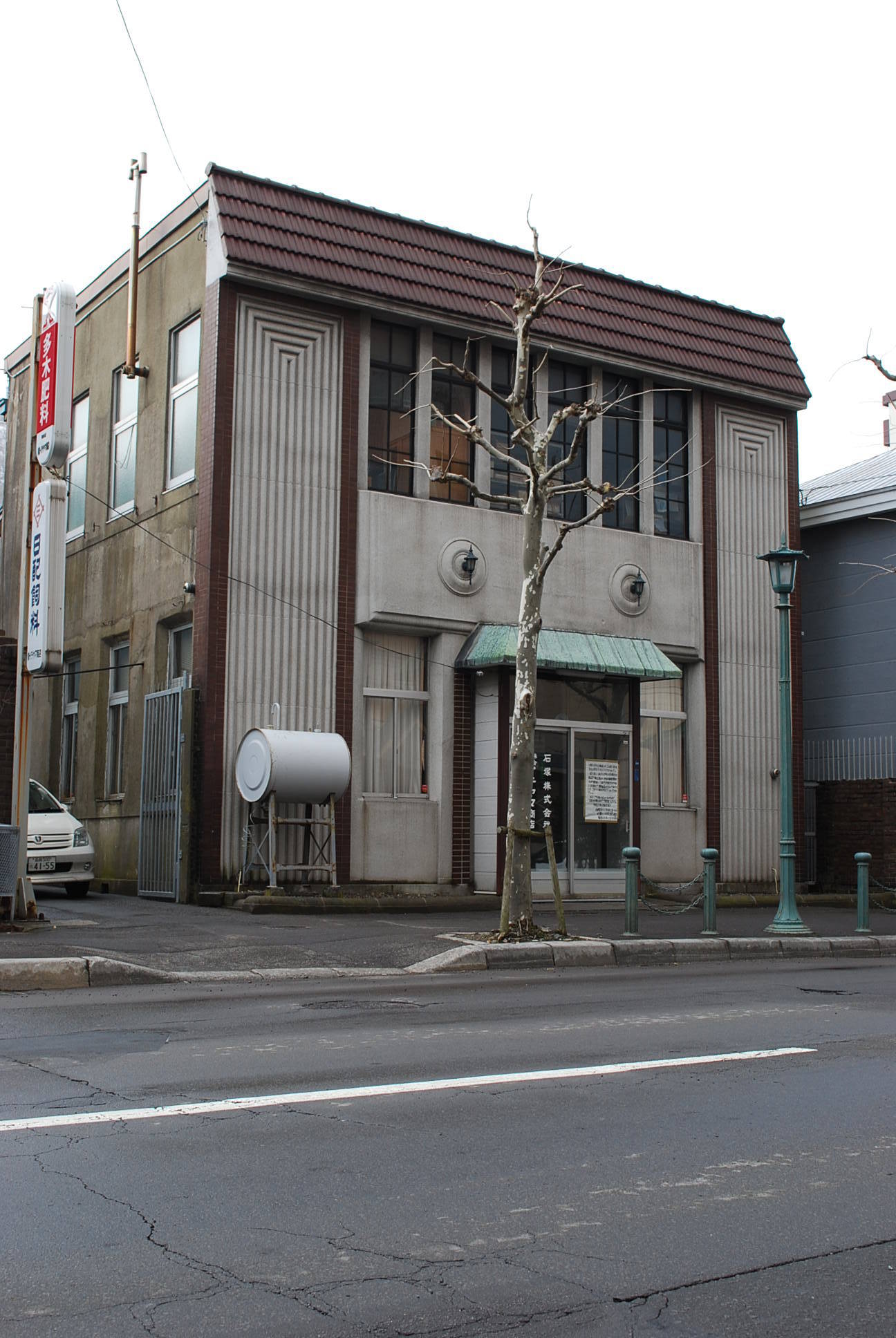 函館市末広町のイチヤマ商店(建築家・関根要太郎作品研究2021)_f0142606_18095834.jpg
