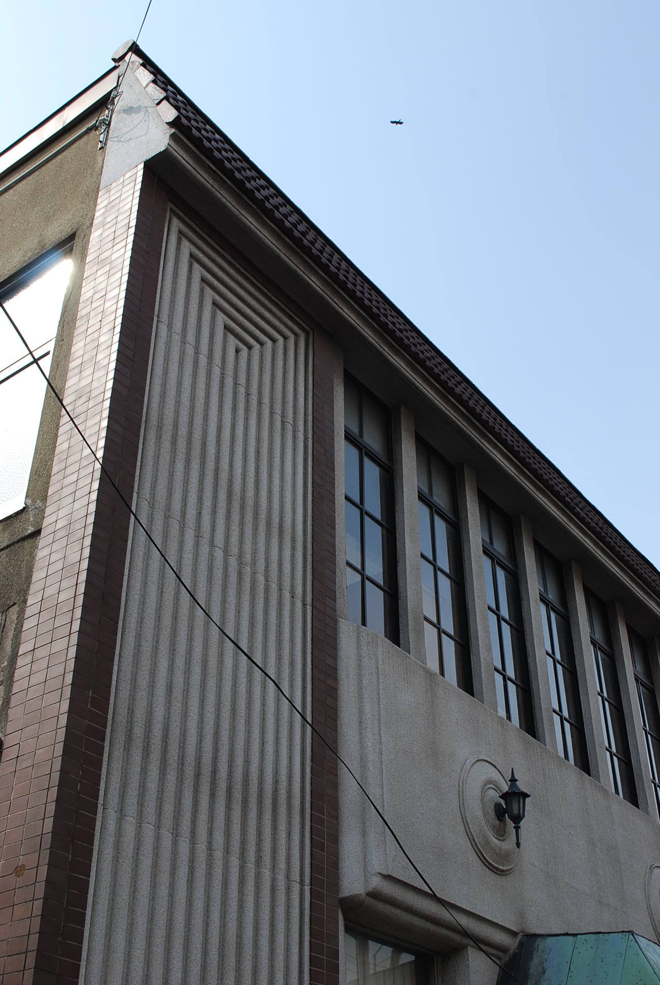 函館市末広町のイチヤマ商店(建築家・関根要太郎作品研究2021)_f0142606_18120986.jpg