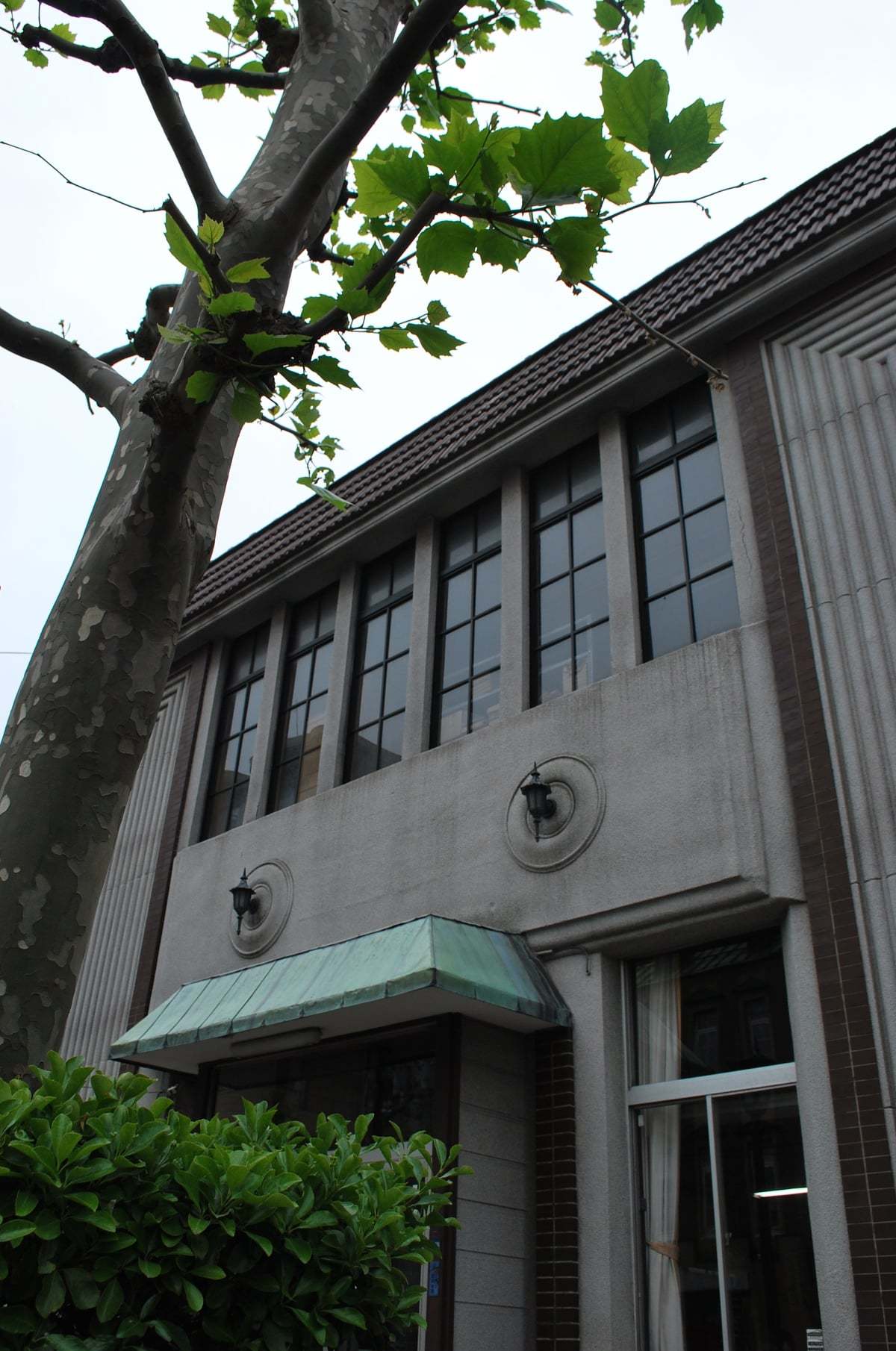 函館市末広町のイチヤマ商店(建築家・関根要太郎作品研究2021)_f0142606_19503106.jpg