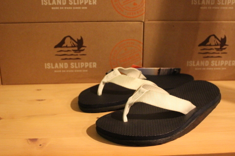 「ISLAND SLIPPER」 \"海でも川でも履けるモデル\" ご紹介_f0191324_09011198.jpg
