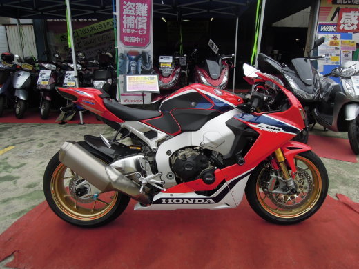 CBR1000RR-SPの上物入荷?ですやん!_f0056935_15321294.jpg