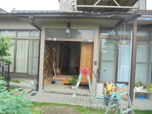 N様邸（安芸郡熊野町出来庭） 外壁塗装・玄関ドア工事_d0125228_08280512.jpg