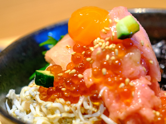 「四ツ谷 韻寛(いっかん) 極み贅沢丼・特」_a0000029_16593283.jpg