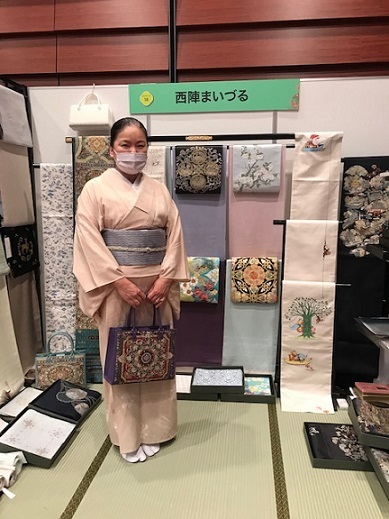 西陣織元コレクション・着物姿のお客様・ブース紹介。_f0181251_18285730.jpg